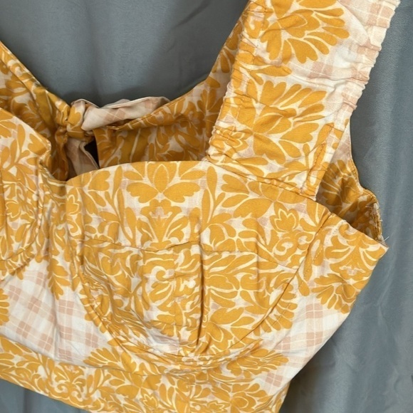 Du Paradis: Marigold cropped, side zip, thick strap top- L - Picture 5 of 16